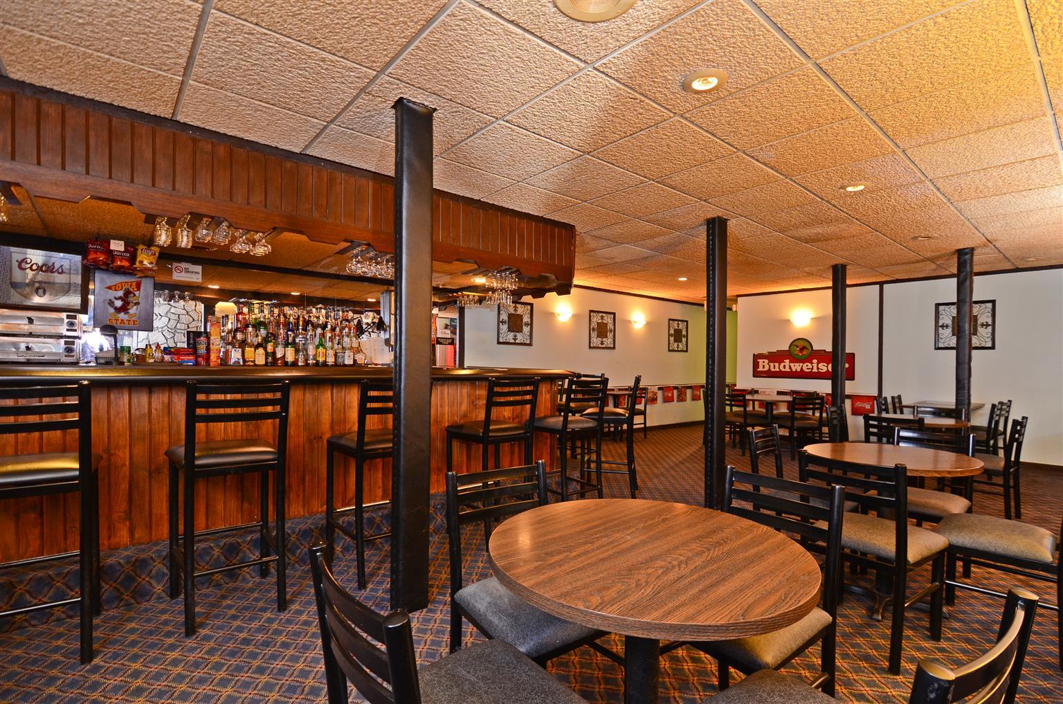 Hotel Super 8 By Wyndham Williams Restaurant foto